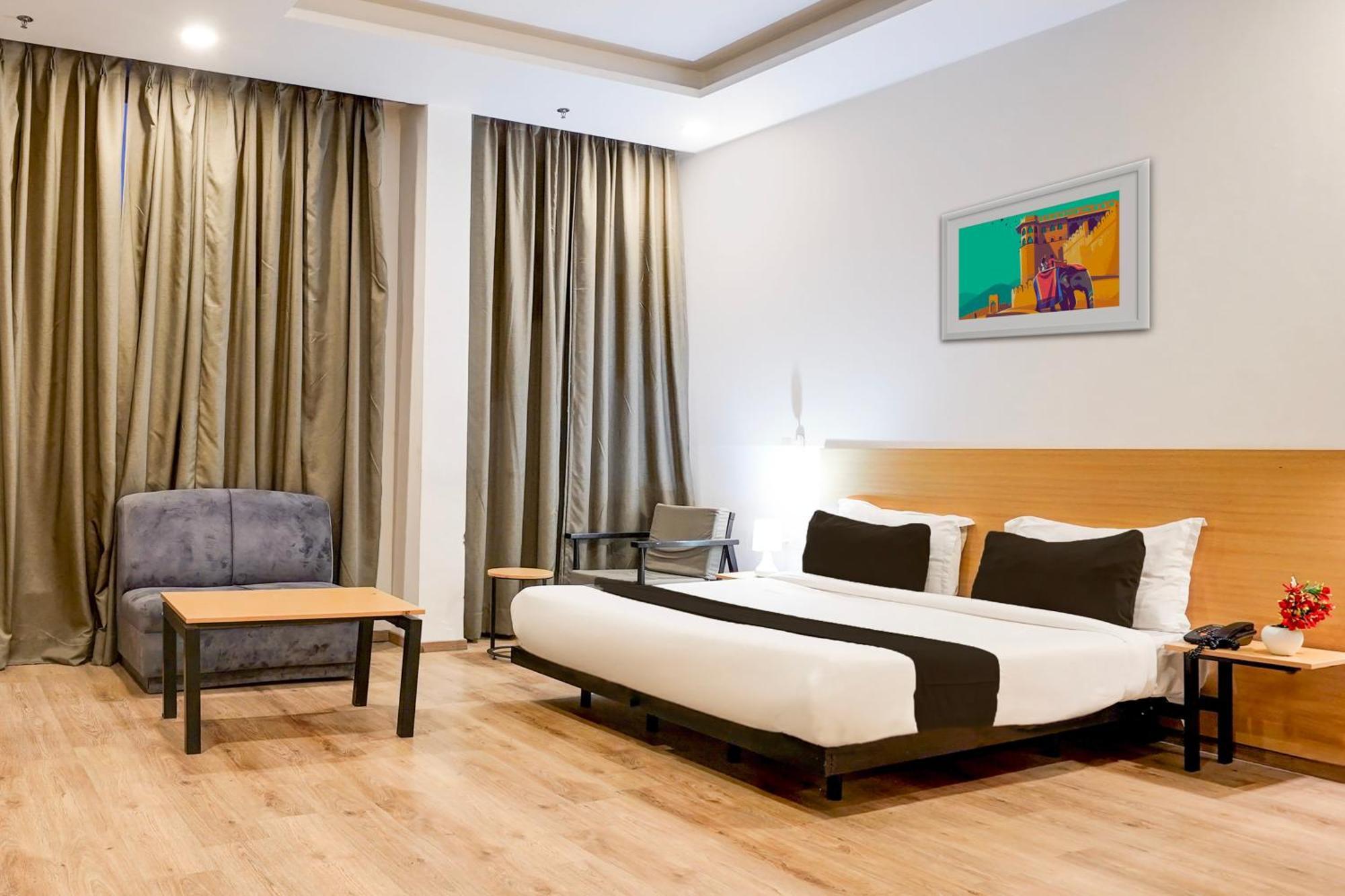 Super Townhouse Gomti Nagar Matiyari Hotel Chinhat Kültér fotó