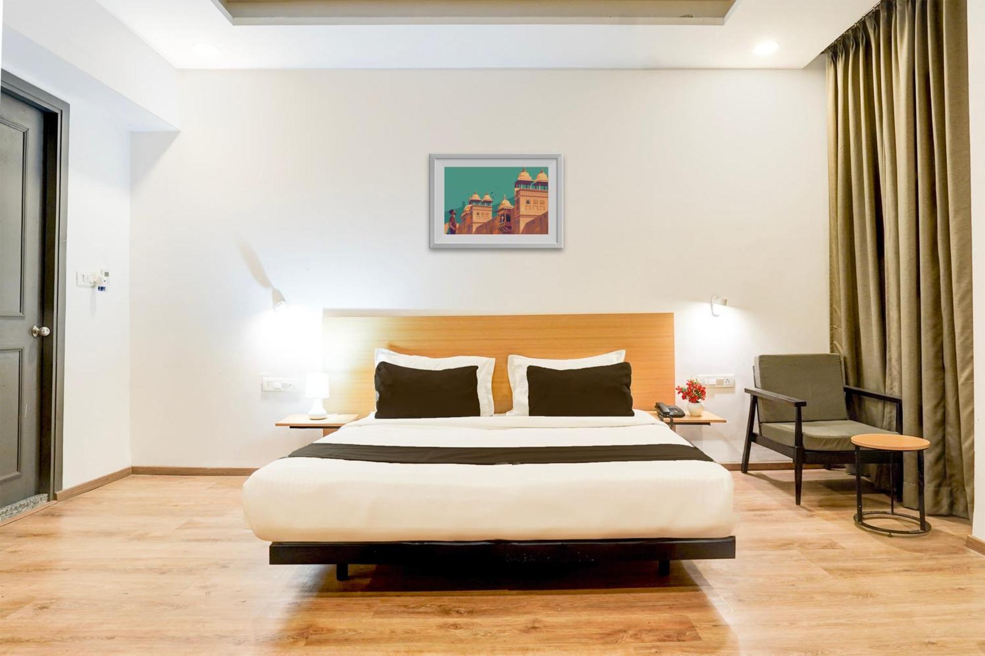Super Townhouse Gomti Nagar Matiyari Hotel Chinhat Kültér fotó