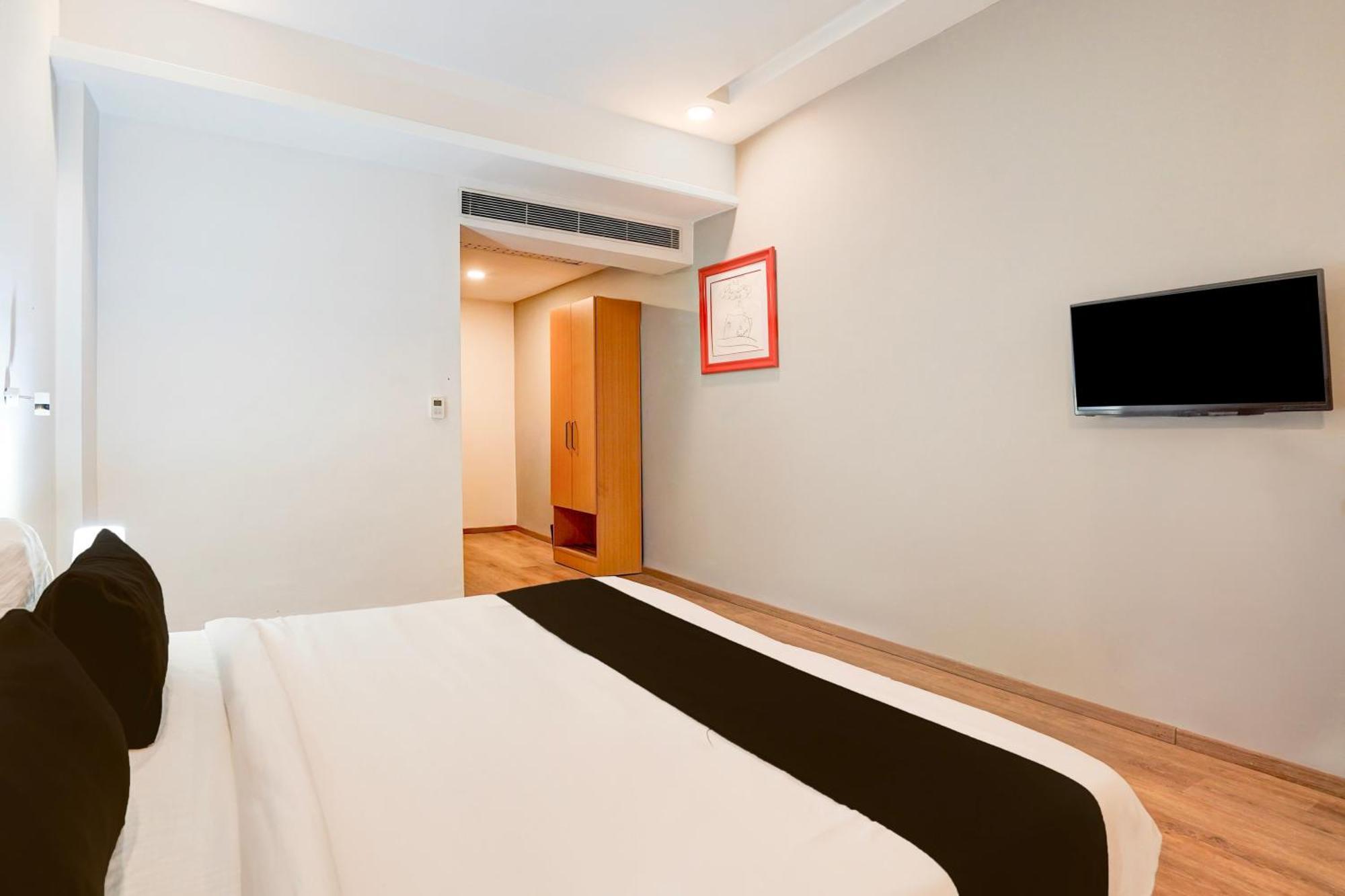 Super Townhouse Gomti Nagar Matiyari Hotel Chinhat Kültér fotó