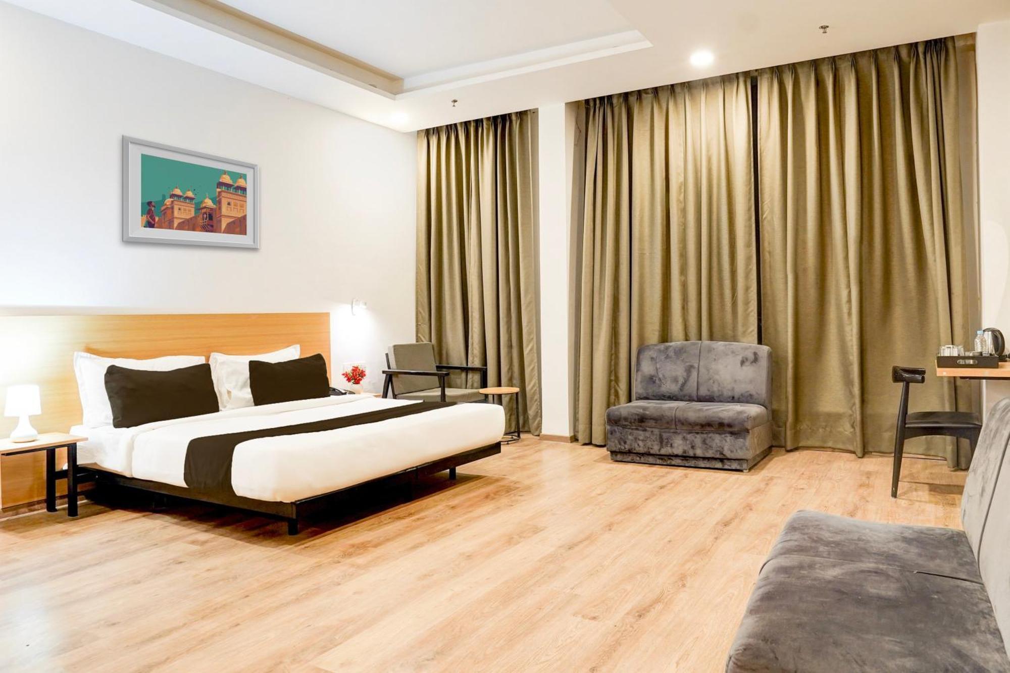 Super Townhouse Gomti Nagar Matiyari Hotel Chinhat Kültér fotó