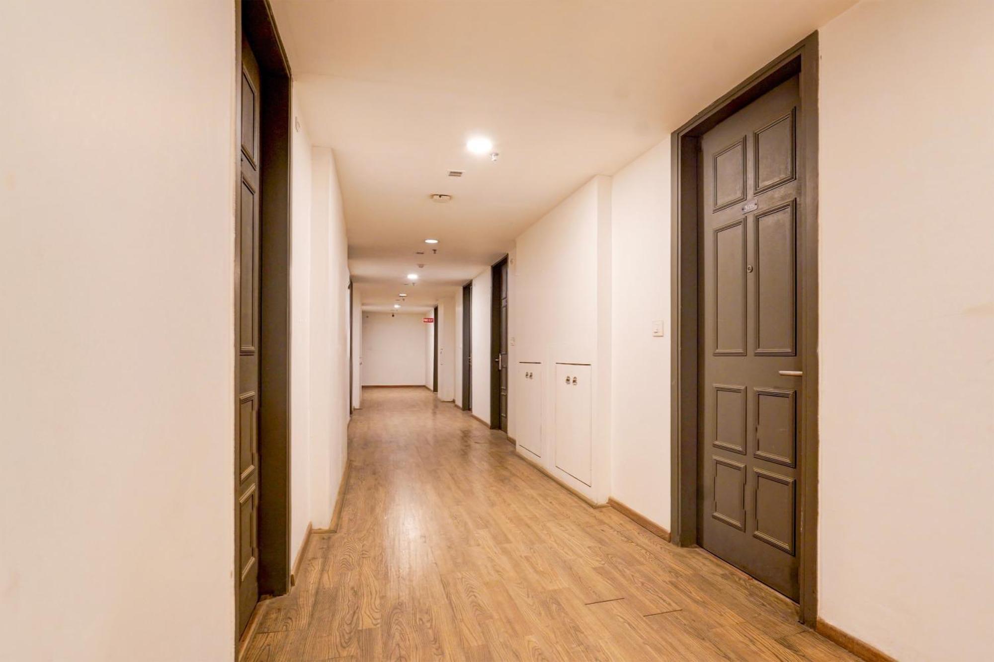 Super Townhouse Gomti Nagar Matiyari Hotel Chinhat Kültér fotó